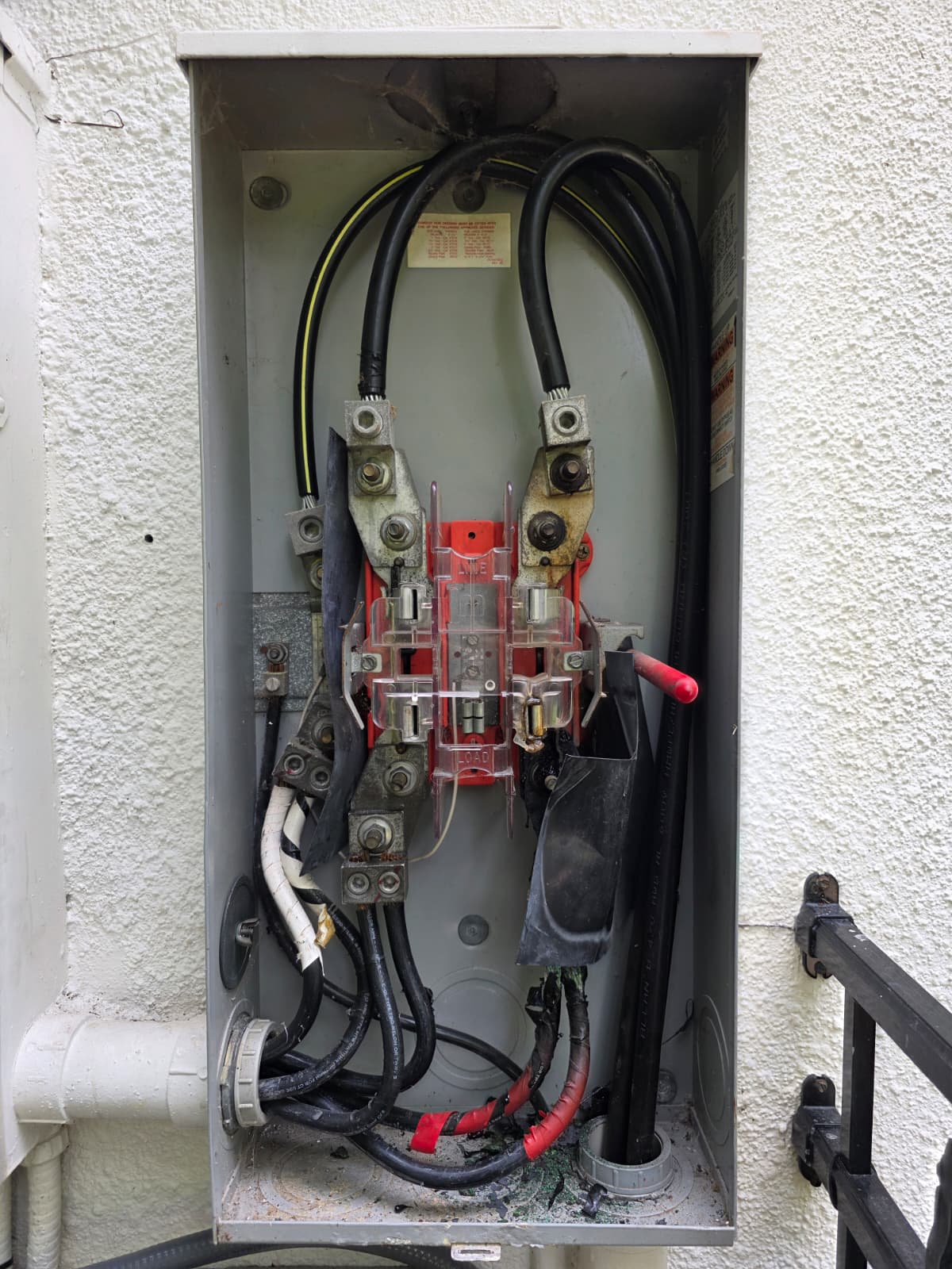 Existing electrical condition before service work.